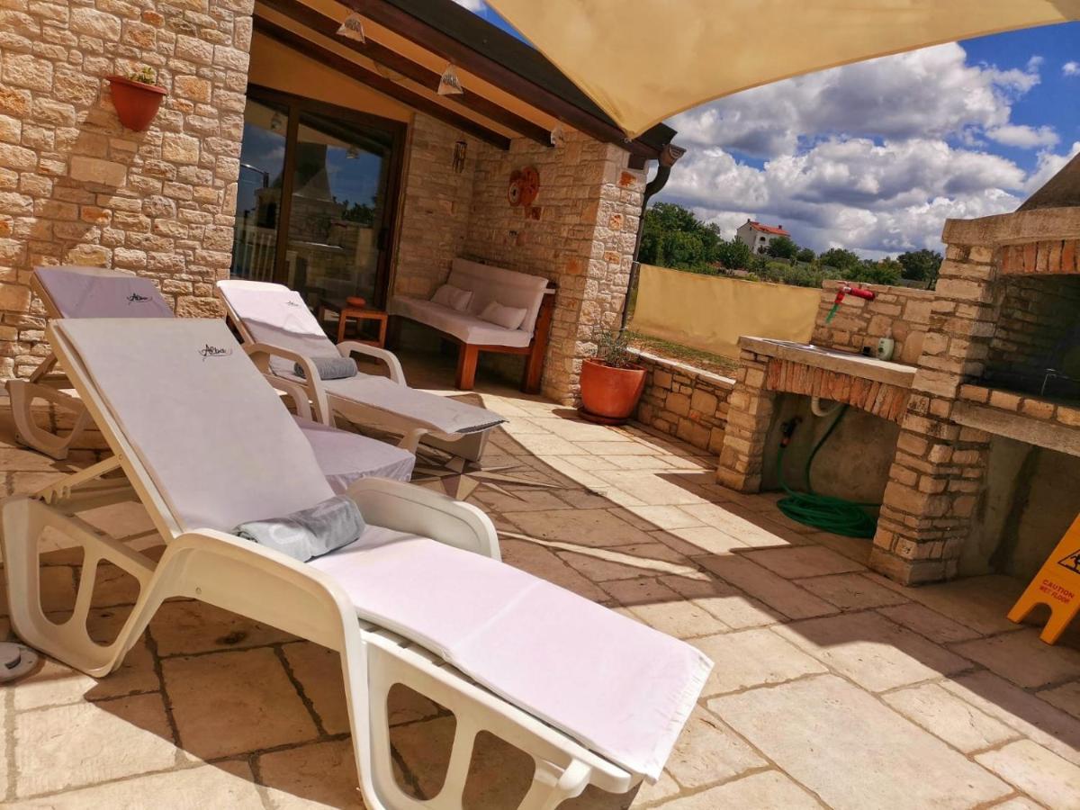 Luxury Apartment Alba With Pool カンファナル エクステリア 写真