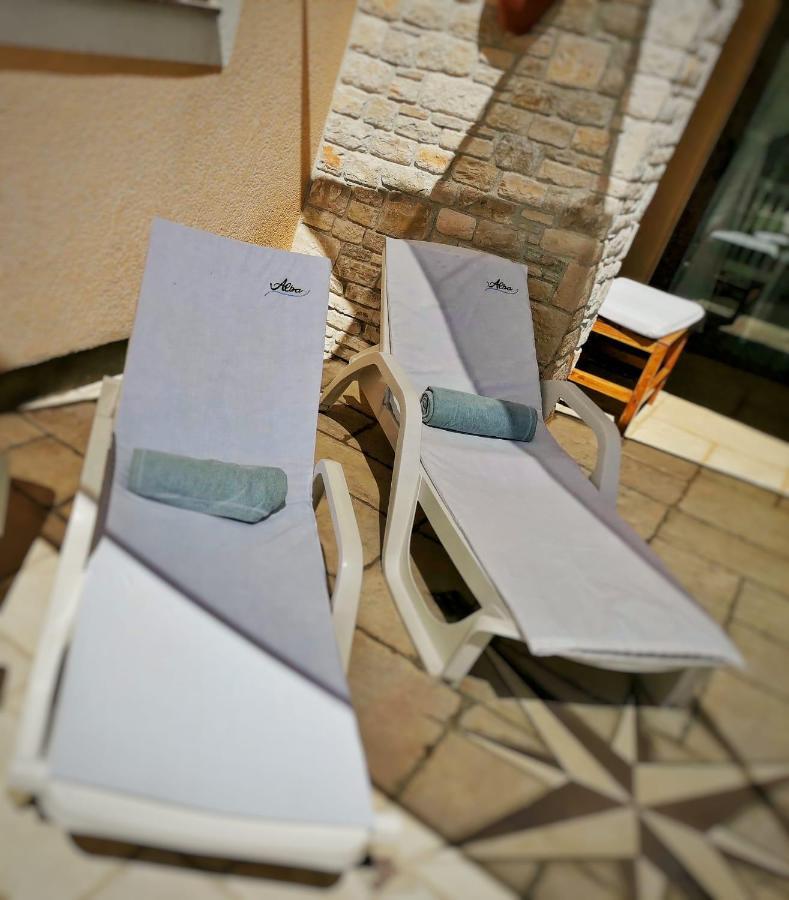 Luxury Apartment Alba With Pool カンファナル エクステリア 写真